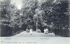 3602 Gezicht op het singelplantsoen bij het Hieronymusplein te Utrecht.N.B. De straatnaam Hieronymusplein is in 1929 ...
